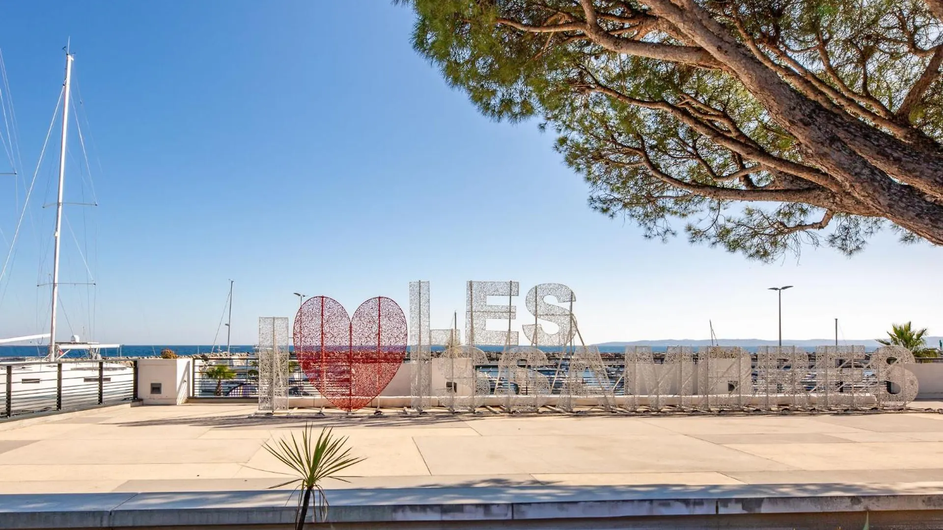 Apartment Les Calanques Spa Thalassotherapie-4 By Interhome Les Issambres 0*,  Francja