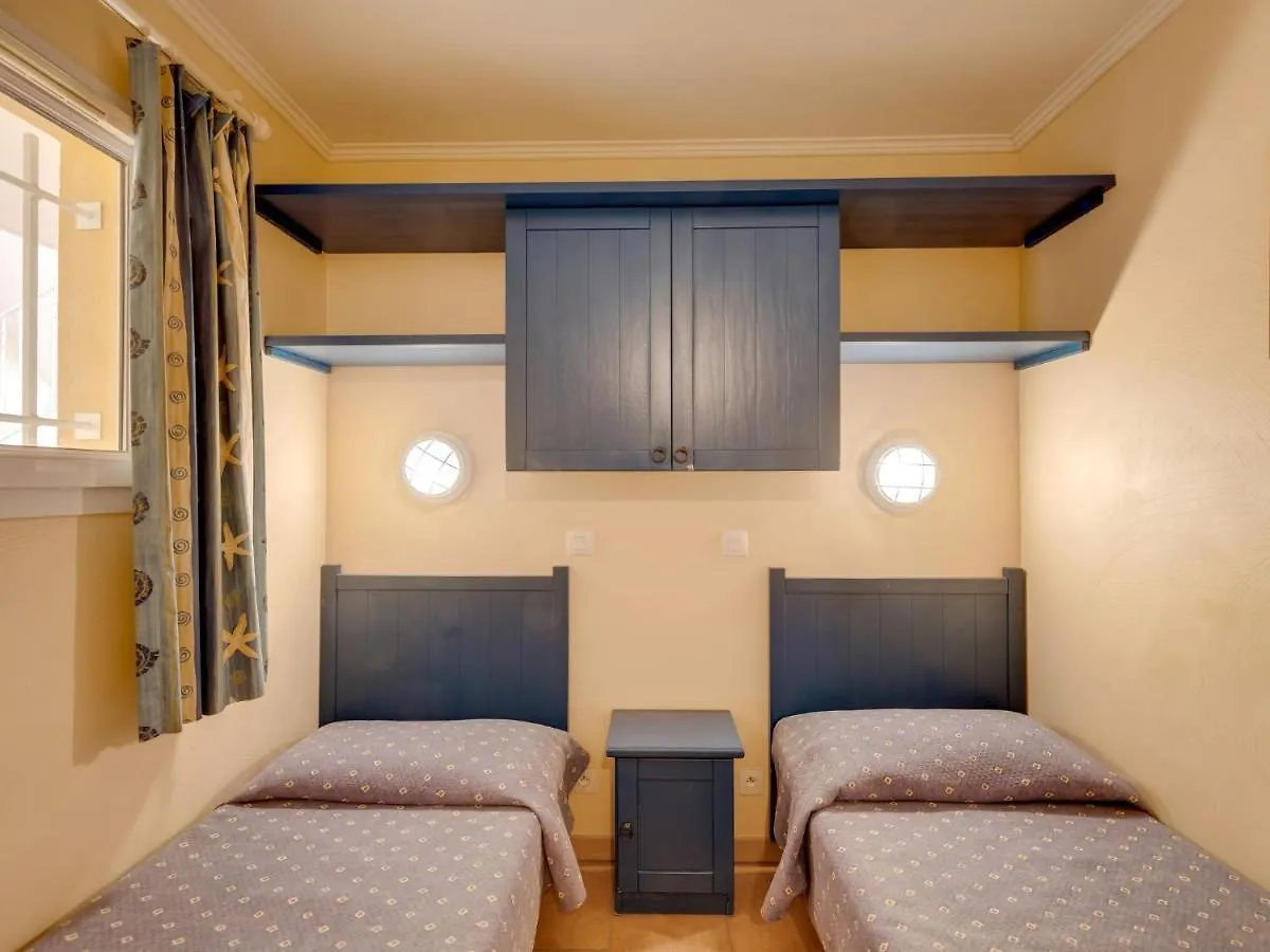 Apartment Les Calanques Spa Thalassotherapie-4 By Interhome Les Issambres