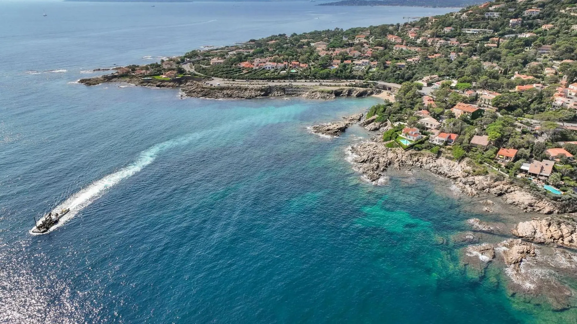Apartment Les Calanques Spa Thalassotherapie-4 By Interhome Les Issambres France